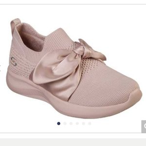 NWT Skechers BOBS Sport Squad 2 Bow Beauty Sneaker
